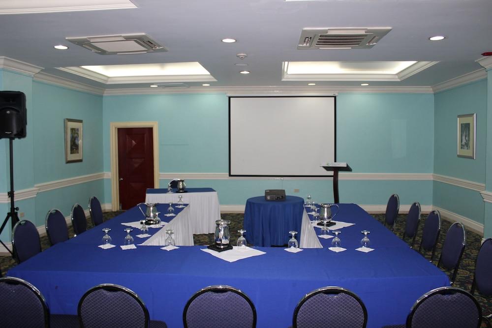 The Knutsford Court Hotel Kingston Exteriér fotografie